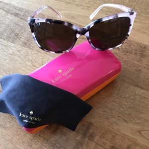 Kate Spade polarized sunglasses, case, cloth.